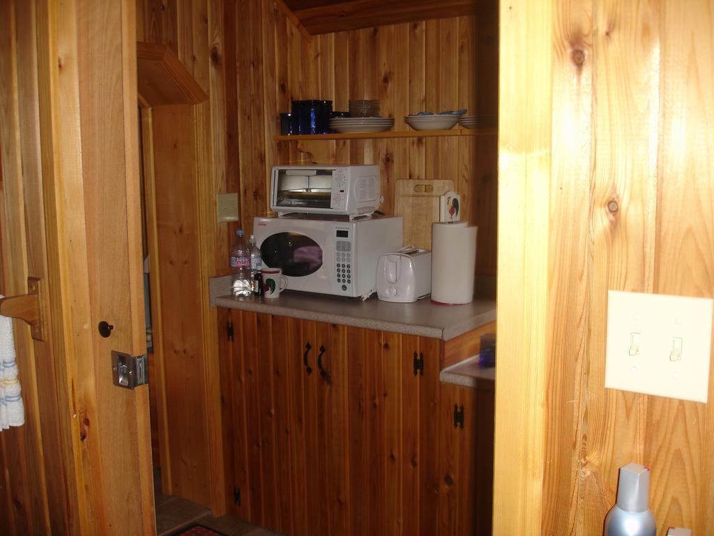 Blue Grouse Country Inn Clearwater Room photo