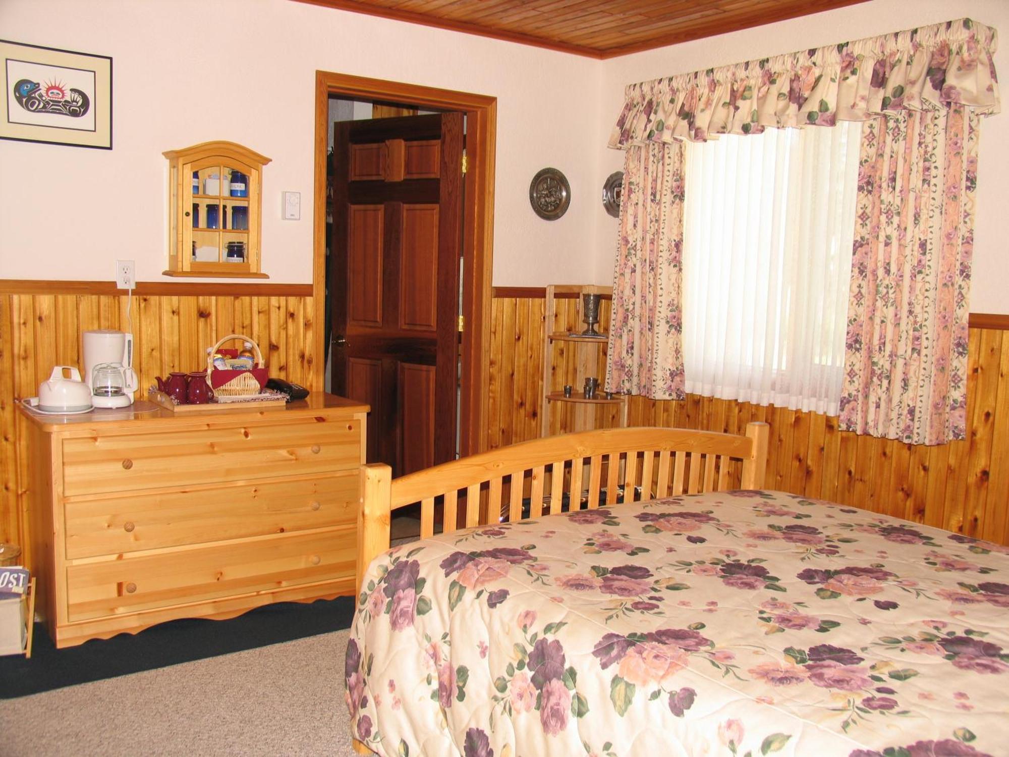 Blue Grouse Country Inn Clearwater Exterior photo