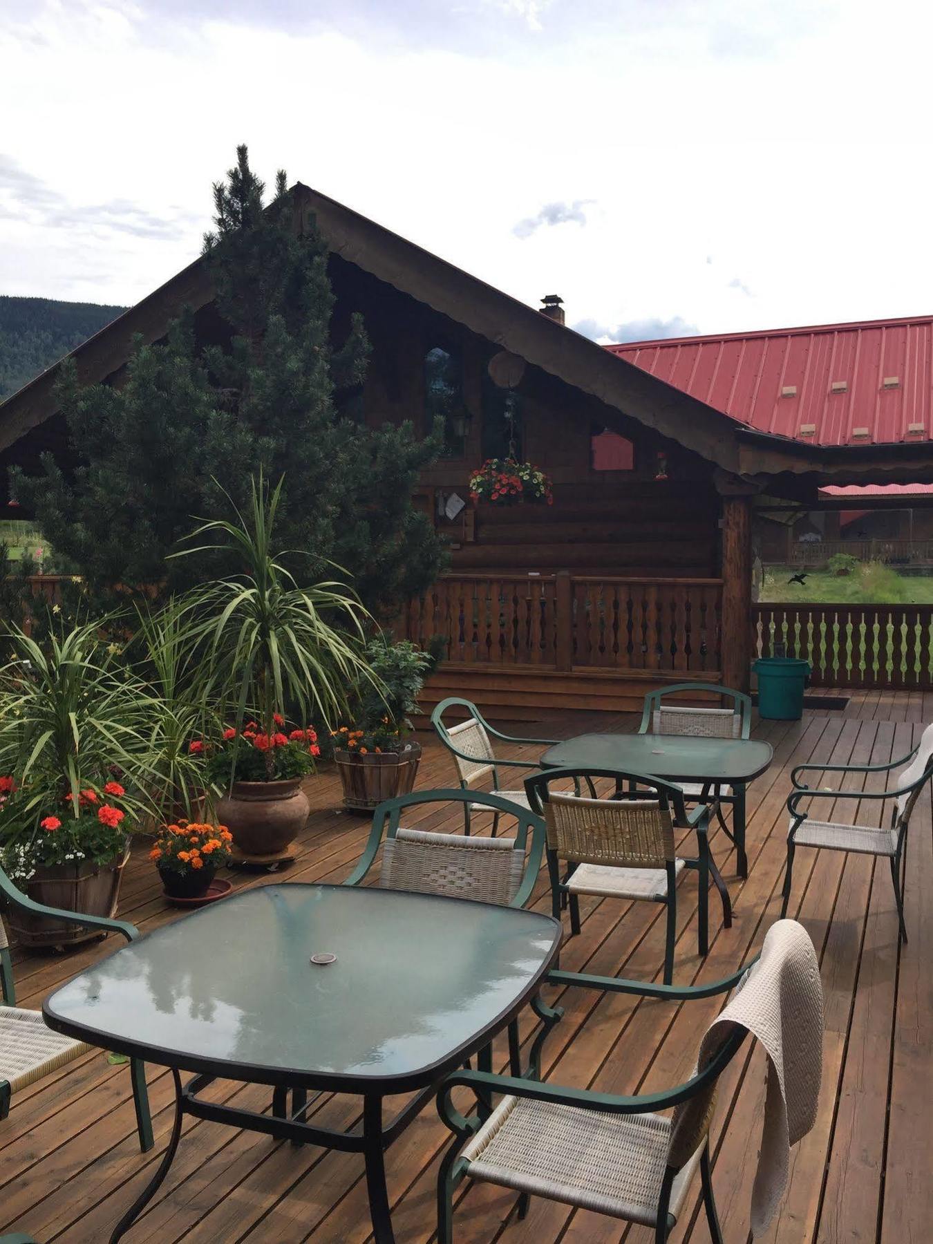 Blue Grouse Country Inn Clearwater Exterior photo