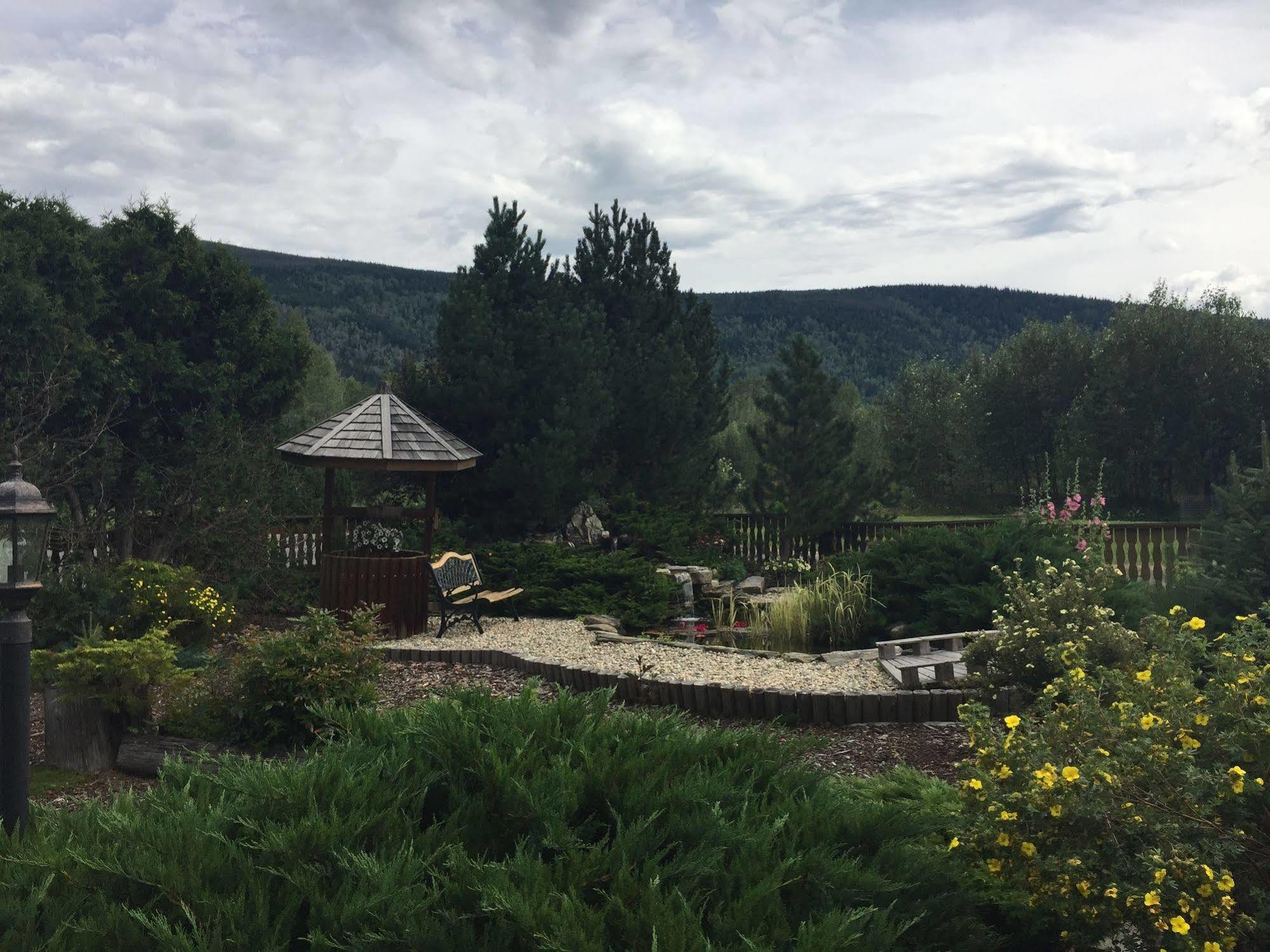 Blue Grouse Country Inn Clearwater Exterior photo